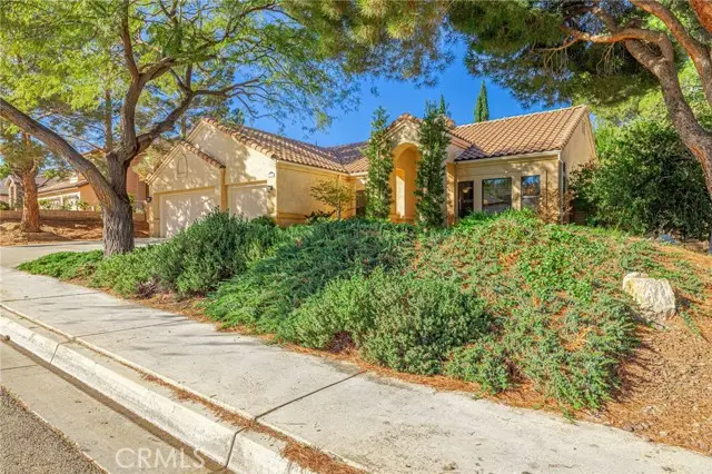 42255 Round Hill Drive, Lancaster, CA 93536 - Image #2
