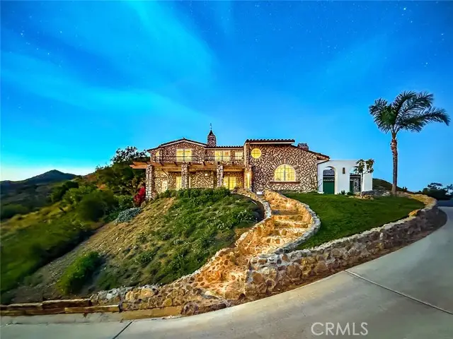 33239 Mulholland Highway, Malibu, CA 90265 - Image #1