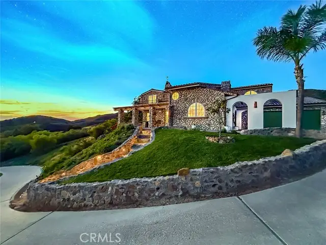 33239 Mulholland Highway, Malibu, CA 90265 - Image #2