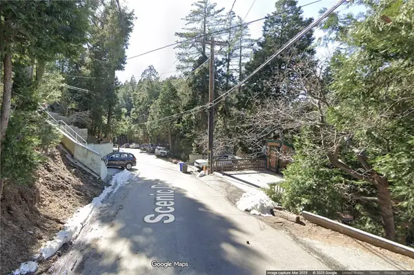23769 Scenic Dr, Crestline, CA 92325