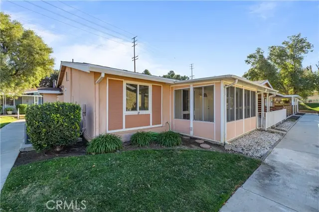 19152 Avenue Of The Oaks #B, Santa Clarita, CA 91321 - Image #3