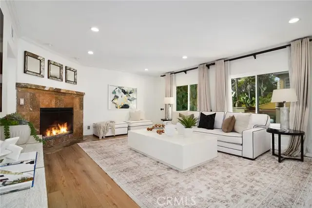 959 N Doheny #205, West Hollywood, CA 90069 - Image #3
