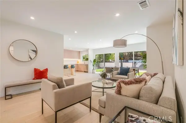 22218 San Miguel Street, Woodland Hills (los Angeles), CA 91364