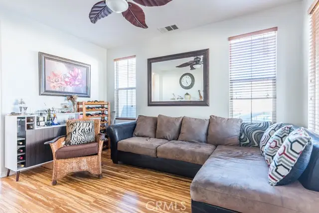 27117 Eden Court, Santa Clarita, CA 91350 - Image #3