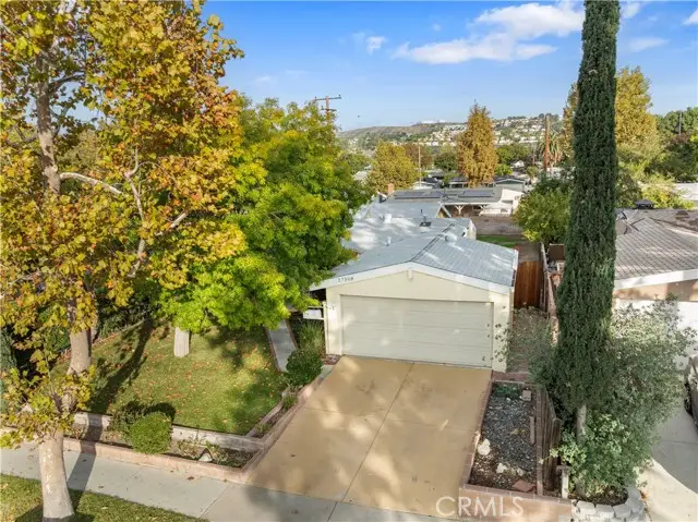 27508 Esterbrook, Santa Clarita, CA 91351 - Image #2