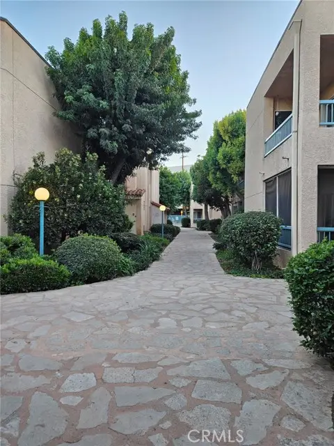 18307 Burbank Boulevard #41, Tarzana, CA 91356 - Image #2