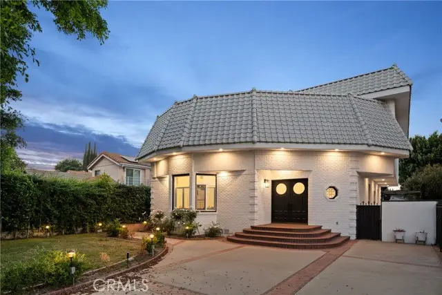 14713 Valleyheart Drive, Sherman Oaks, CA 91403 - Image #2