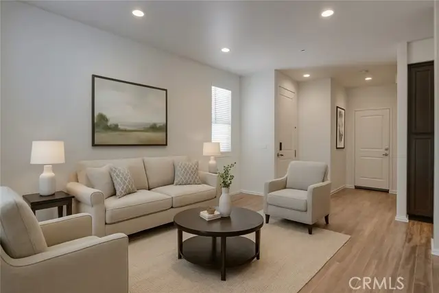 14909 Navarre Way, San Fernando Valley, CA 91342 - Image #3