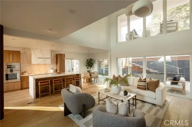 11268 Sunshine Terrace, Studio City, CA 91604 - Image #2