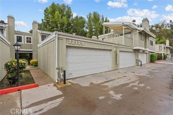 22123 Burbank Blvd #2, Woodland Hills (los Angeles), CA 91367