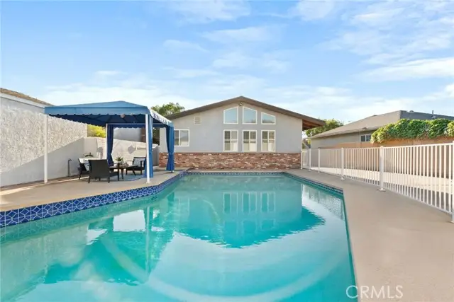 248 S Virginia, Burbank, CA 91506 - Image #2