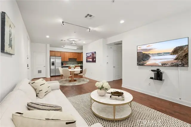 6938 Laurel Canyon #204, North Hollywood, CA 91605 - Image #3