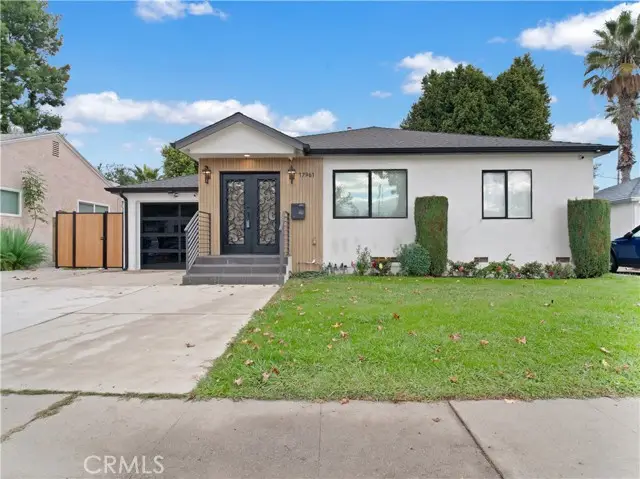 17961 Martha Street, Encino, CA 91316 - #1