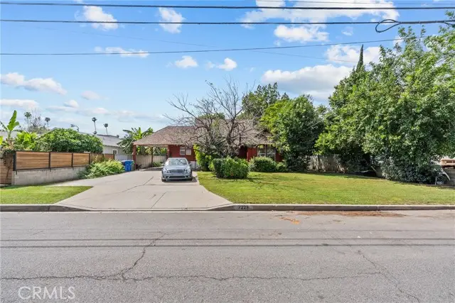 7229 De Celis, Van Nuys, CA 91406 - #2