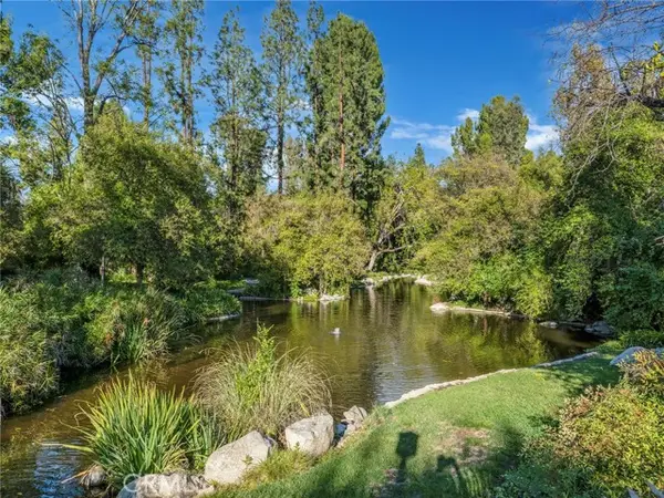 7050 Shoup Ave #225 #225, Canoga Park (los Angeles), CA 91303