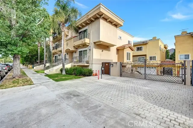 13629 Wyandotte Street #111, Van Nuys, CA 91405 - Image #1