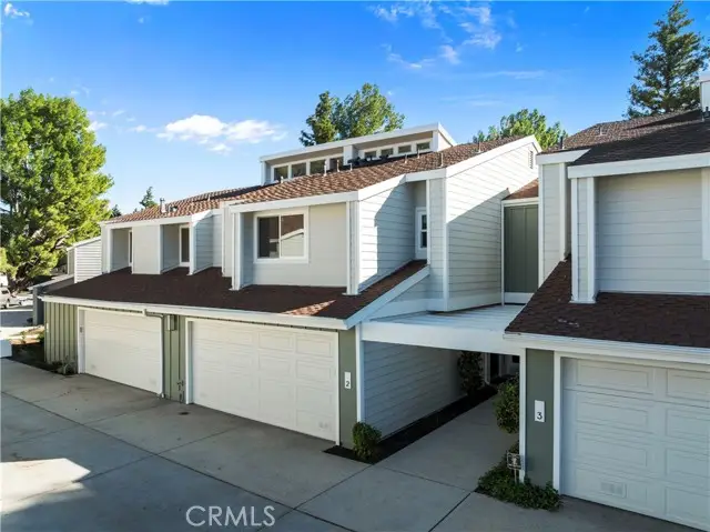 10061 Melinda Way #2, Northridge, CA 91325 - Image #1