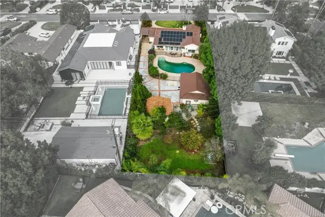 19732 Henshaw, Tarzana, CA 91364 - Image #1