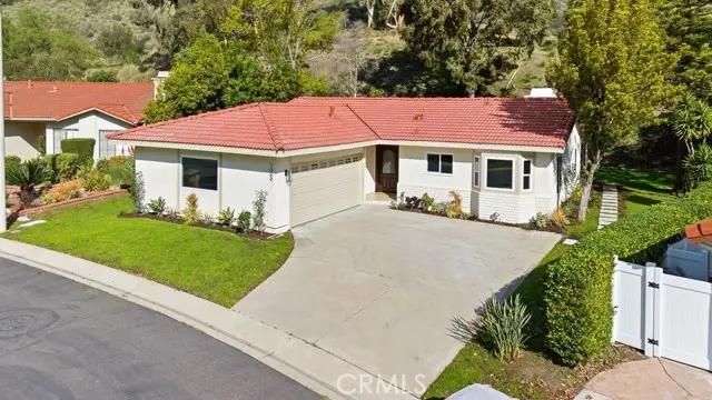 1069 Belleza Street, Camarillo, CA 93012 - Image #1