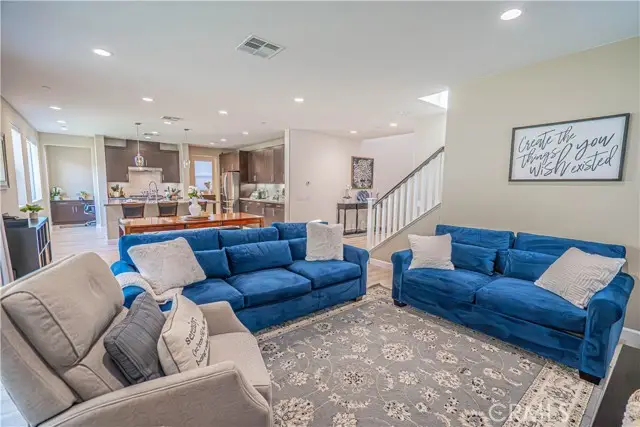 18642 Cedar Crest Drive, Canyon Country, CA 91387 - #3