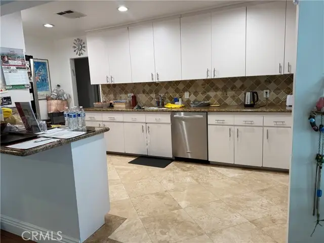 19046 Friar St, Reseda, CA 91335 - Image #2