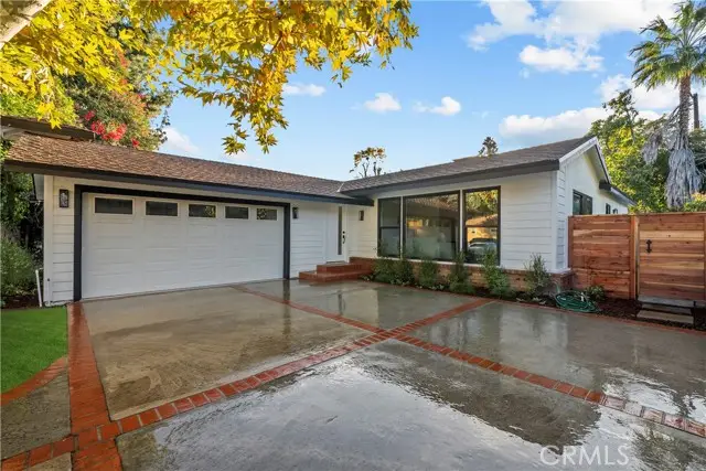 5833 Allott Avenue, Van Nuys, CA 91401 - Image #2