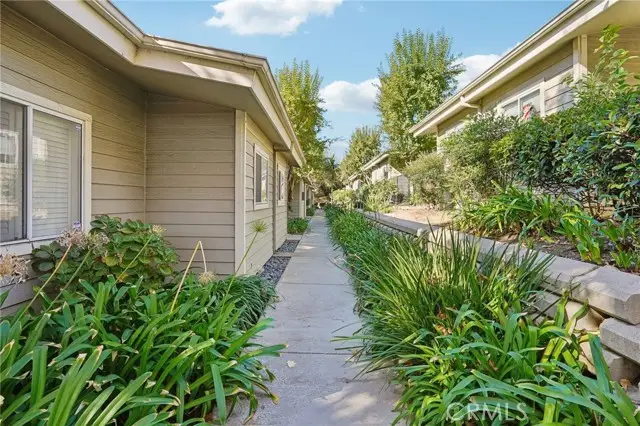 11377 Osborne Place #13, Sylmar, CA 91342 - Image #3