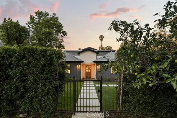 13541 Chandler Boulevard, Sherman Oaks, CA 91401