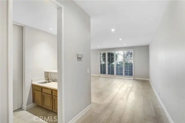 4949 Genesta Avenue #104, Encino, CA 91316 - Image #3