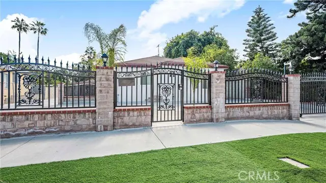 15210 Cohasset Street, Van Nuys, CA 91405 - Image #2