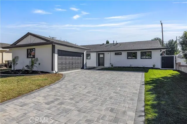 22038 Alamogordo Road, Santa Clarita, CA 91350 - Image #1