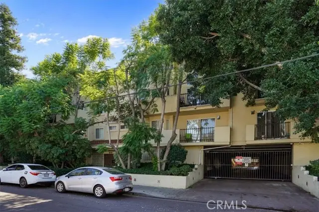 11044 Acama #203, North Hollywood, CA 91602 - Image #1