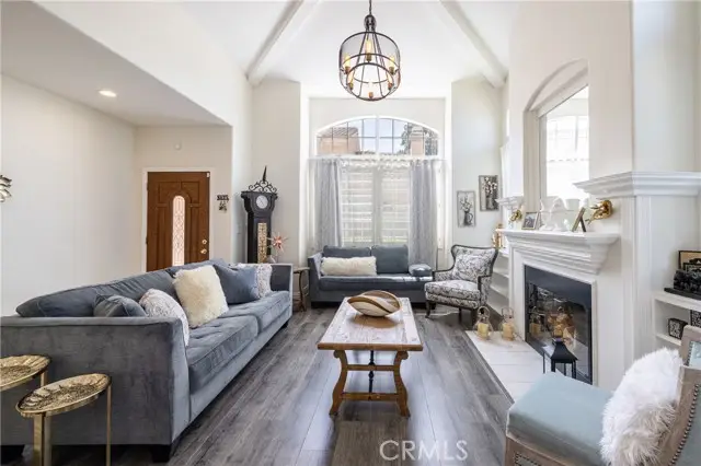 10012 Reseda Boulevard #B, Northridge, CA 91324 - Image #1