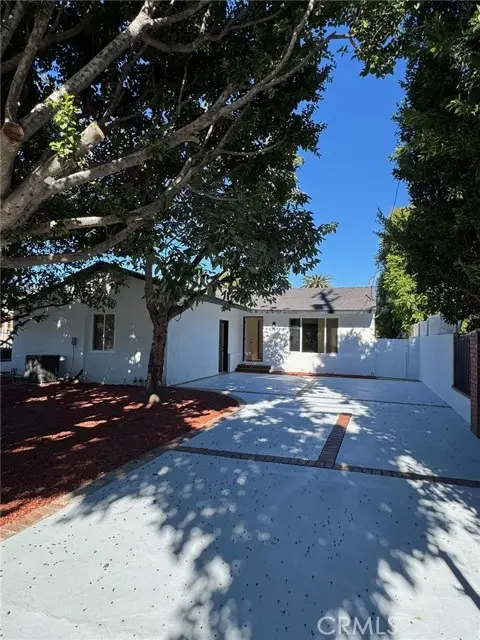 15643 Lassen, North Hills (los Angeles), CA 91343