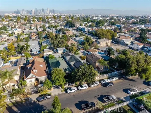 811 E 43rd Place, Los Angeles, CA 90011