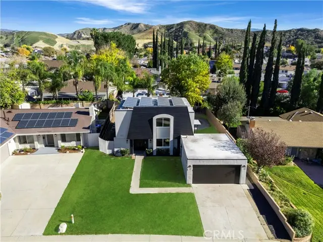 28218 Oaklar Drive, Santa Clarita, CA 91350 - Image #3