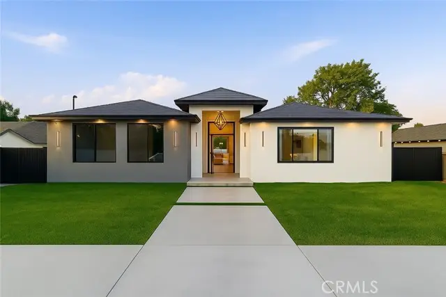 23227 Burbank Boulevard, Woodland Hills, CA 91367 - Image #1