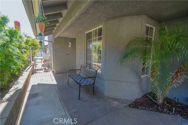 28076 Wildwind Drive, Santa Clarita, CA 91351 - Image #3