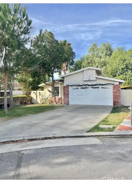 27635 Peridot, Castaic, CA 91384