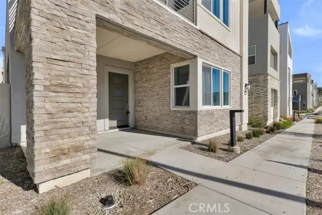 26712 Afton Lane, Stevenson Ranch, CA 91381 - Image #2