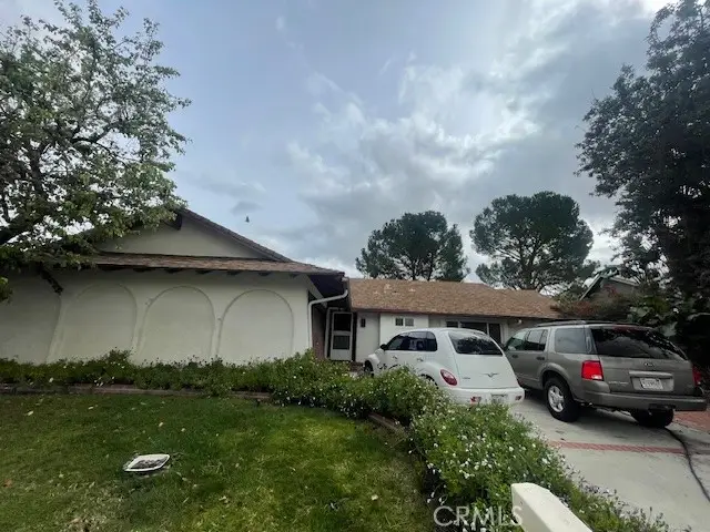 27468 Garza, Santa Clarita, CA 91350 - #2