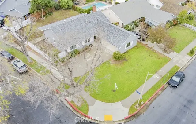 22201 Schoolcraft, Canoga Park, CA 91303 - #3