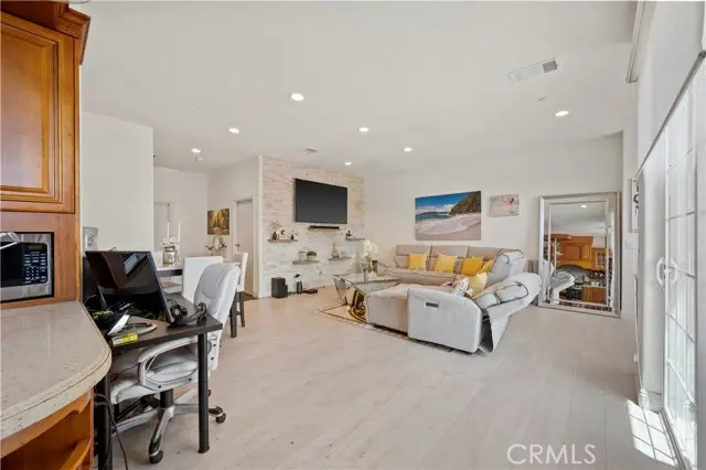 1755 Heywood St #201, Simi Valley, CA 93065 - #3