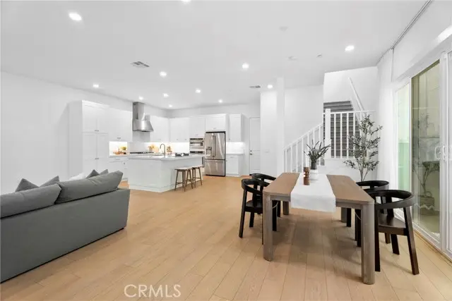 27124 Purple Sage Court, Valencia, CA 91381 - Image #2