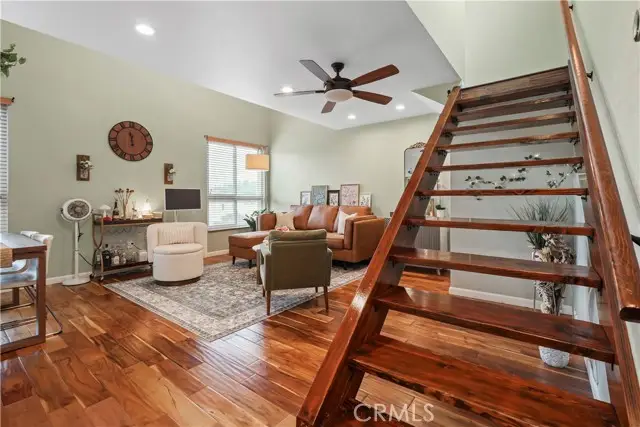 6151 Reseda Boulevard #8, Reseda, CA 91335 - Image #3