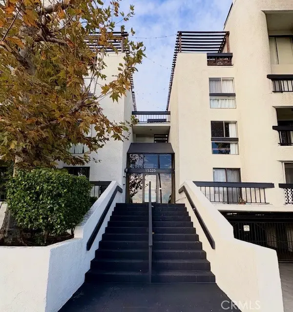 15325 Magnolia #102, Sherman Oaks, CA 91403 - Image #1