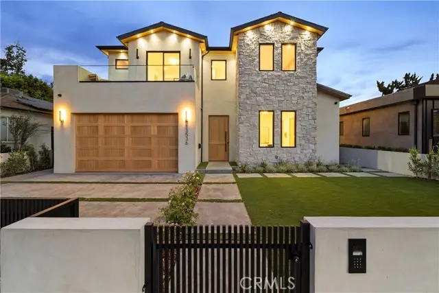 13536 Morrison Street, Sherman Oaks, CA 91423 - Image #2