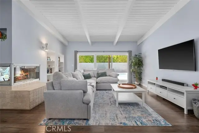 23701 Clarendon Street, Woodland Hills, CA 91367 - Image #3