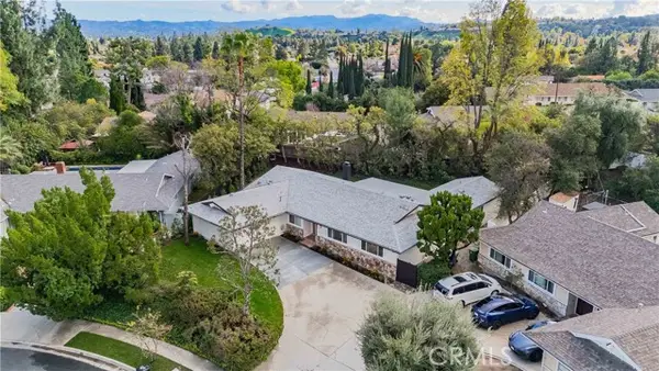 23352 Burton, West Hills (los Angeles), CA 91304