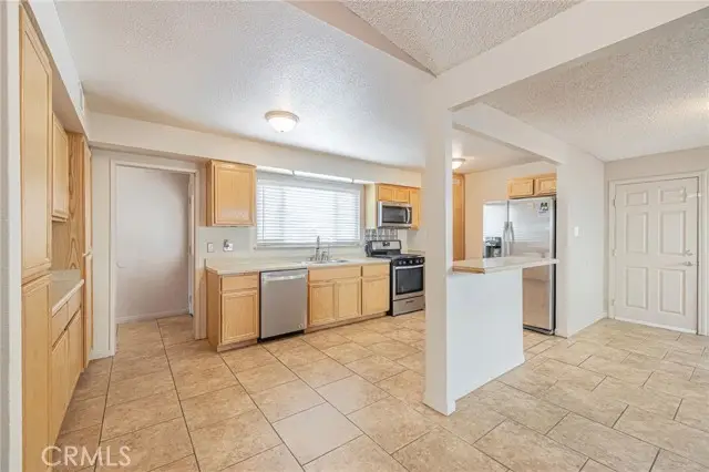 1156 W Avenue J14, Lancaster, CA 93534 - Image #3